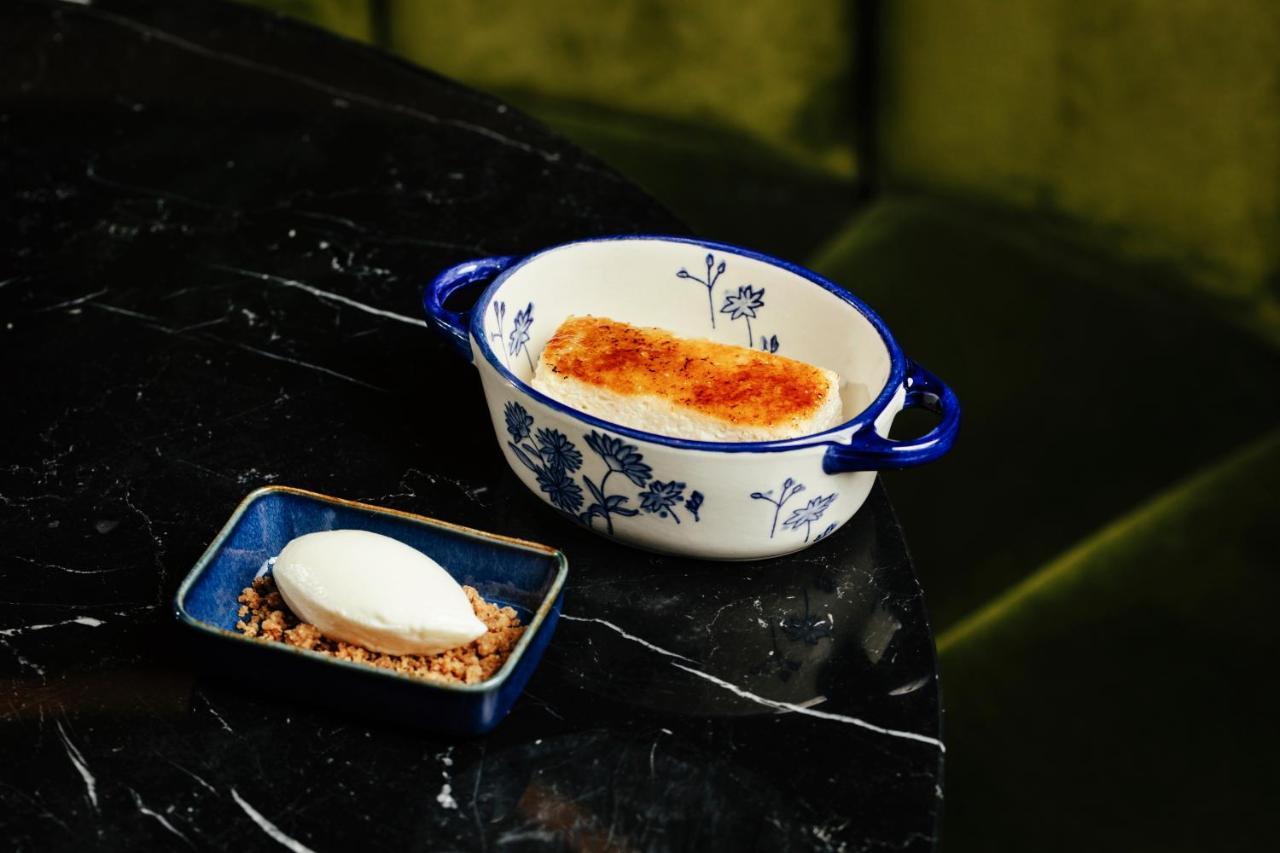 塞维利亚马格达莱纳广场丽笙精选酒店 外观 照片 A bowl of halva