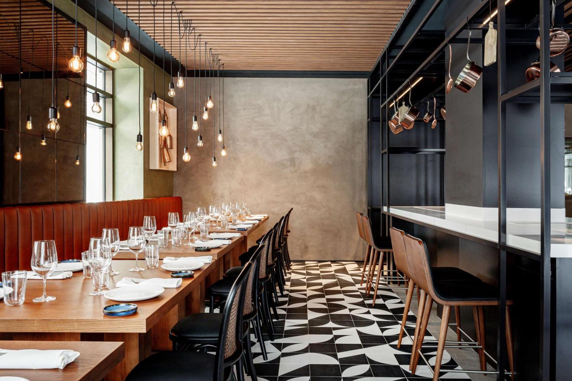 塞维利亚马格达莱纳广场丽笙精选酒店 外观 照片 Restaurant interior